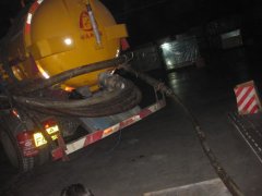 強(qiáng)力吸沙車